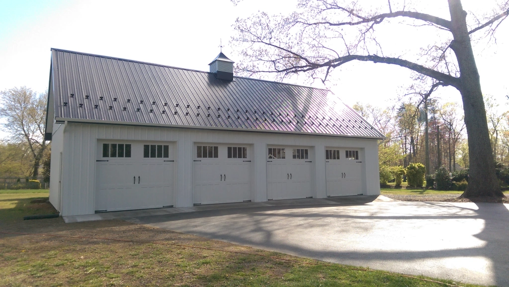 Classy Black & White Garage gallery photo 1