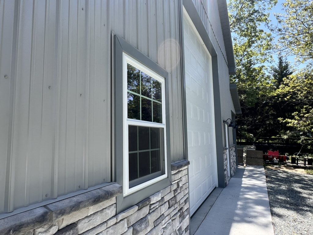 Oversized Hobby Garage gallery photo 9