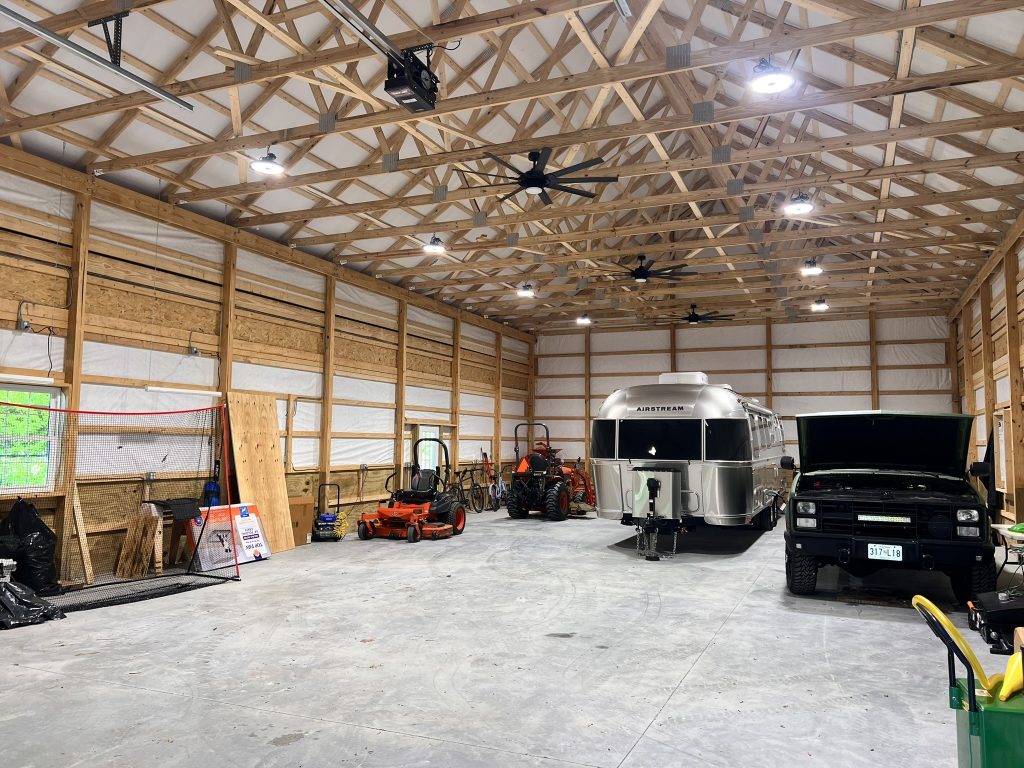 Oversized Hobby Garage gallery photo 15